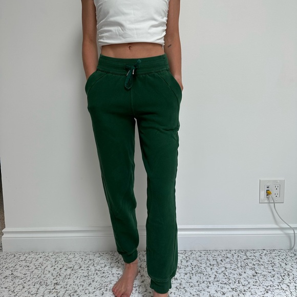 Lululemon Scuba Jogger Sweats - Picture 3 of 3